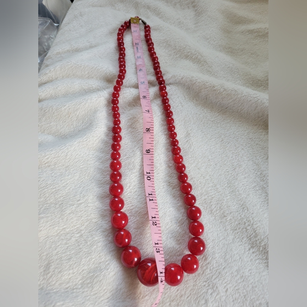 VTG Long Elegant Graduated Vibrant Red Beaded Necklace - Picture 6 of 7